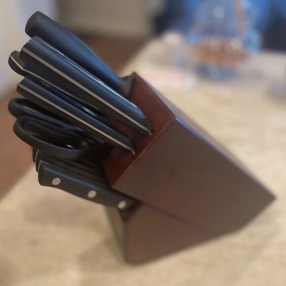 Henckels Dynamic edge knife set 12 pc with block NEW in BOX - Picture 7 of 11